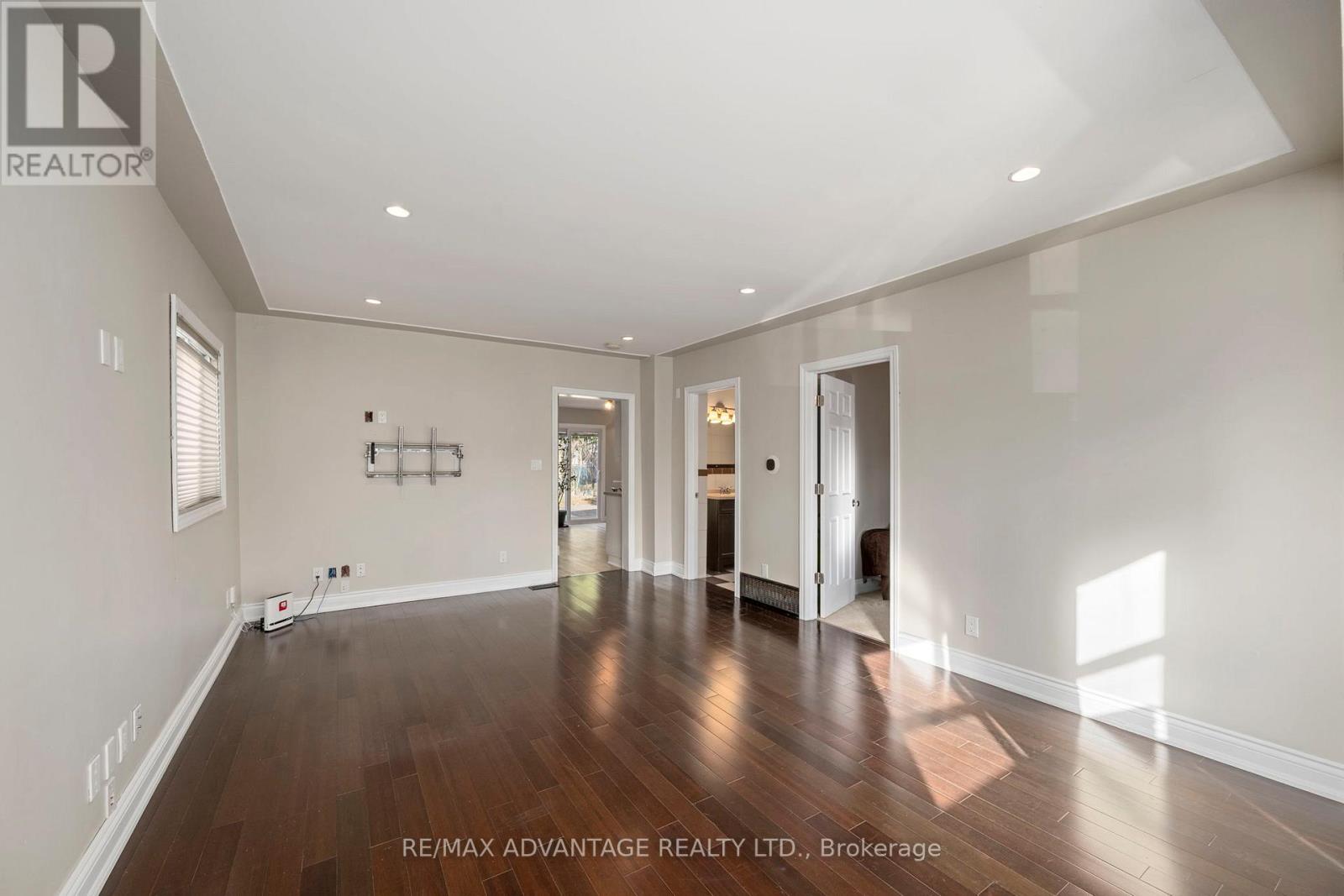 945 Colborne Street, London East, Ontario  N6A 4A5 - Photo 4 - X12925074