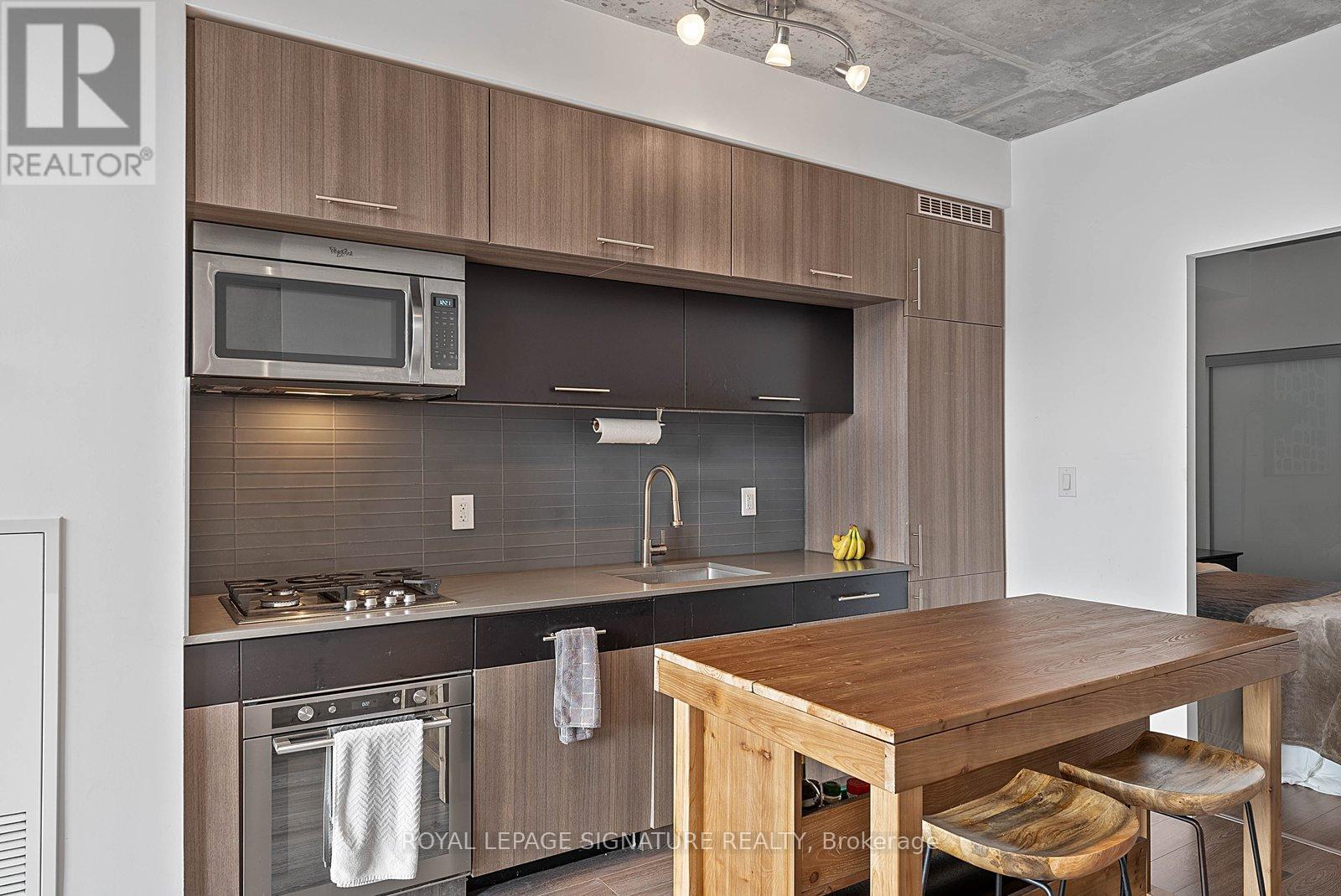 205 - 205 Manning Avenue, Toronto, Ontario  M6J 0E2 - Photo 7 - C12925034