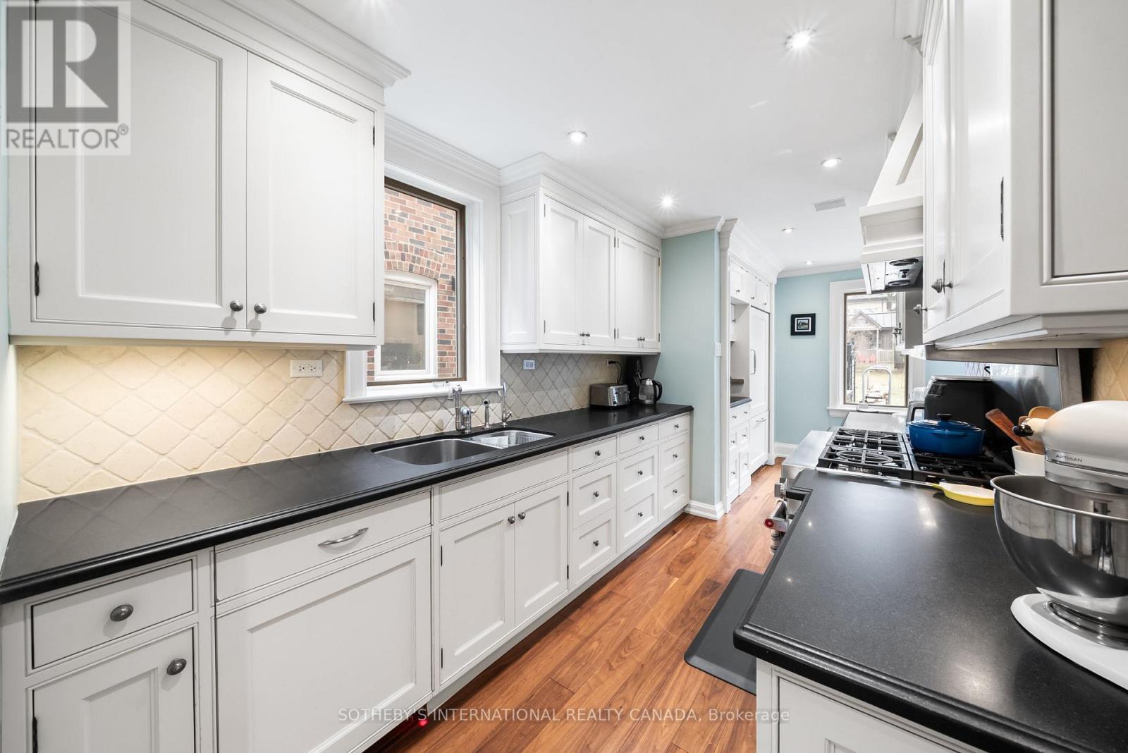 177 Glenview Avenue, Toronto, Ontario  M4R 1R4 - Photo 12 - C12925054