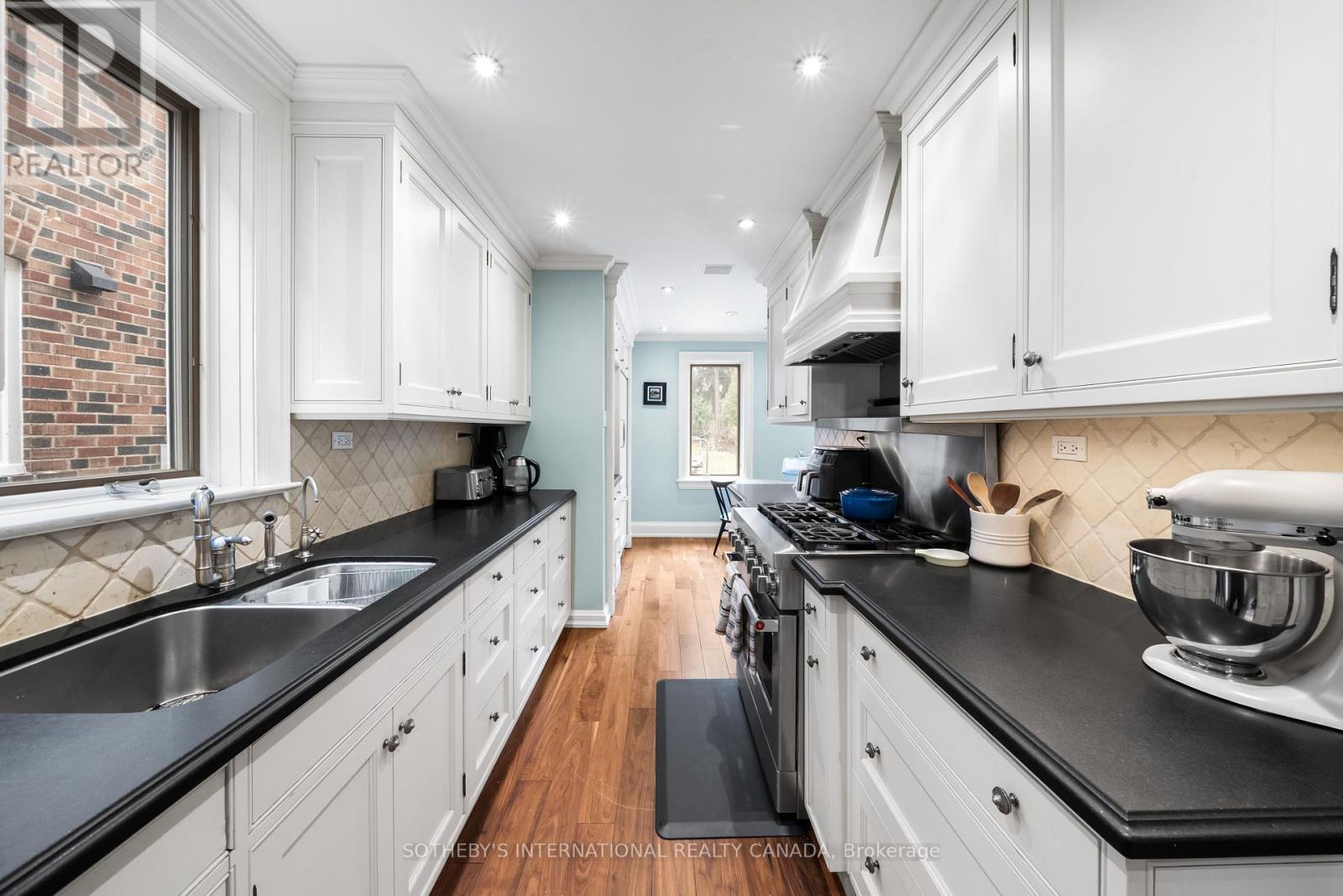 177 Glenview Avenue, Toronto, Ontario  M4R 1R4 - Photo 13 - C12925054