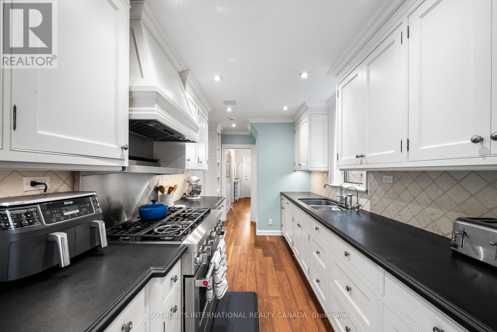 177 Glenview Avenue, Toronto, Ontario  M4R 1R4 - Photo 14 - C12925054