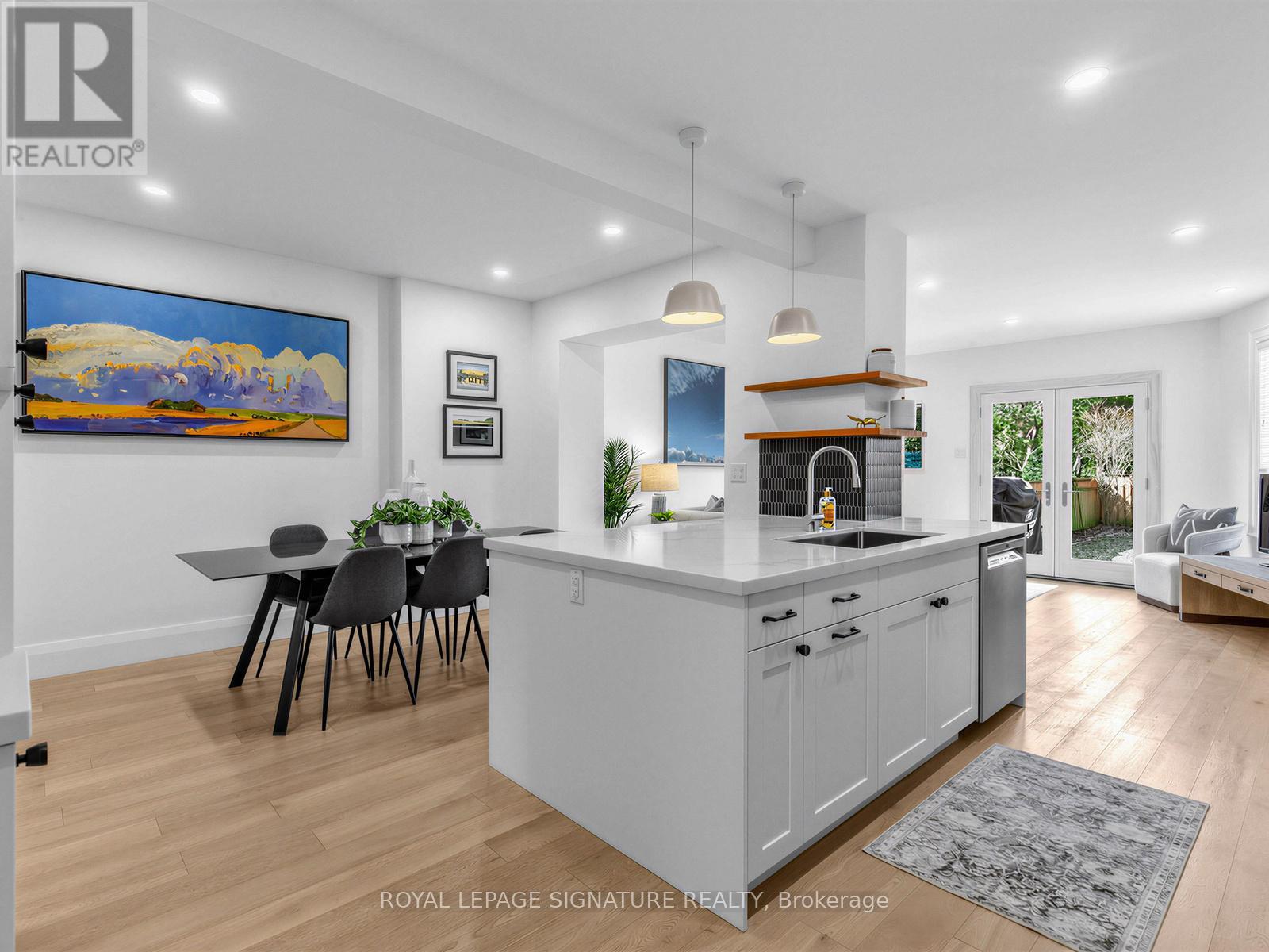 114 Pinewood Avenue, Toronto, Ontario  M6C 2V3 - Photo 10 - C12925070