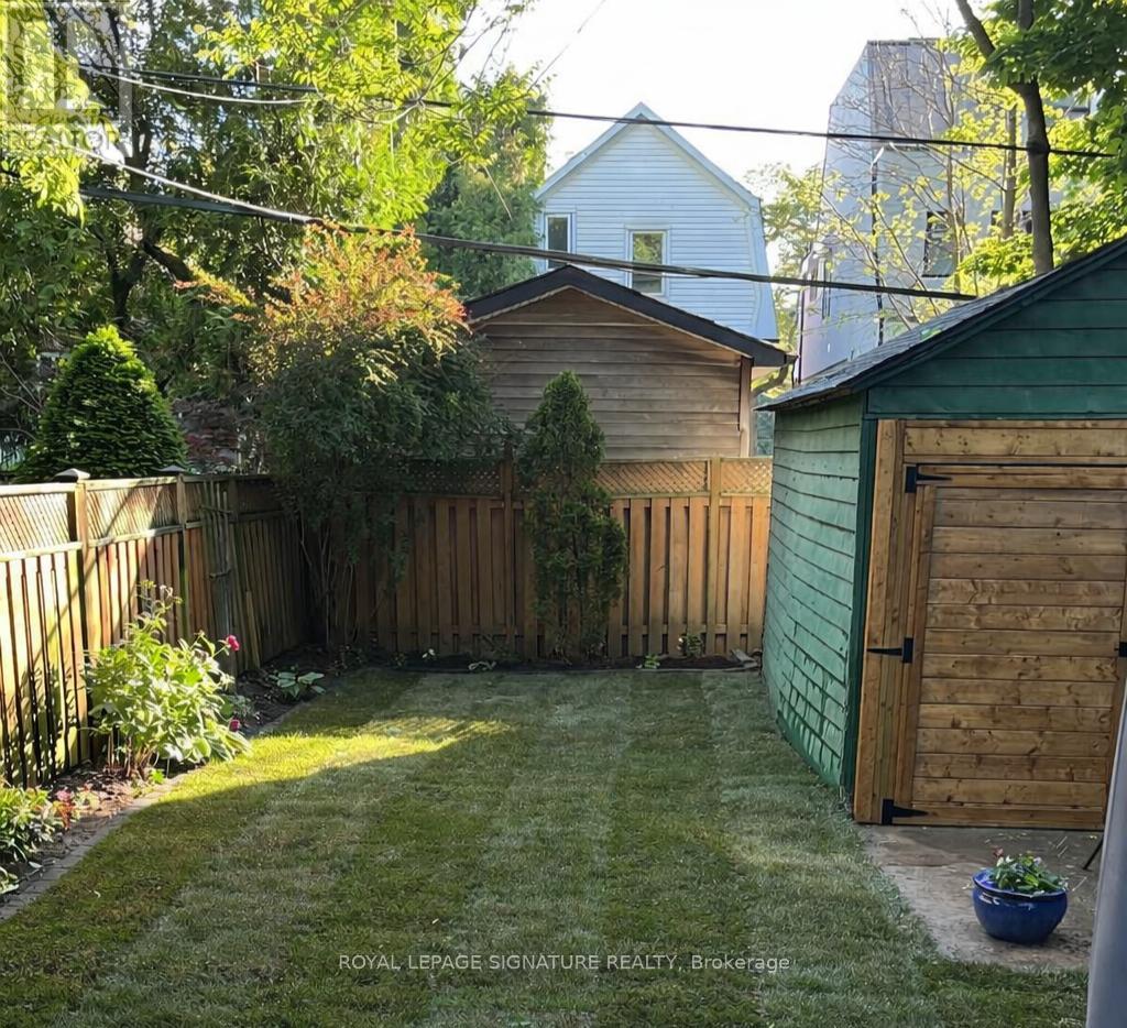 114 Pinewood Avenue, Toronto, Ontario  M6C 2V3 - Photo 30 - C12925070