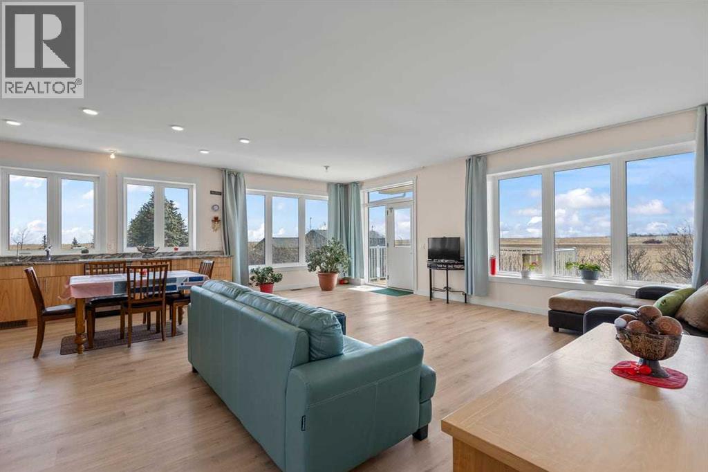 272017 Range Road 282, Rural Rocky View County, Alberta  T0M 0E0 - Photo 4 - A2296141