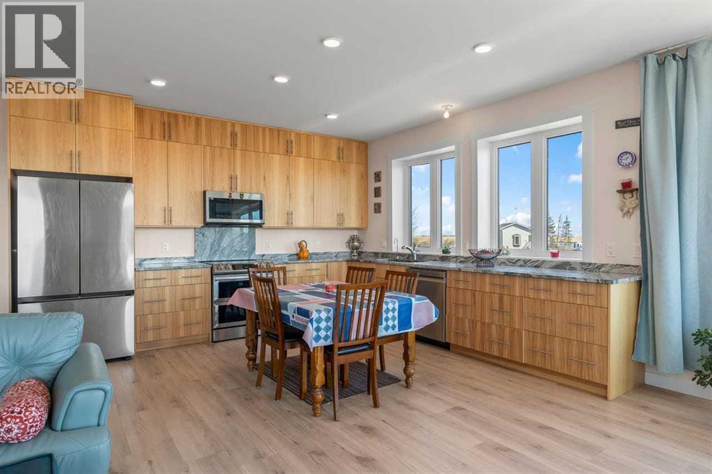 272017 Range Road 282, Rural Rocky View County, Alberta  T0M 0E0 - Photo 8 - A2296141