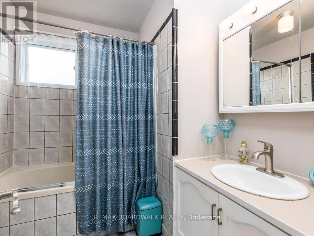 15 Terry Fox Avenue, Carleton Place, Ontario  K7C 4G2 - Photo 25 - X12924944