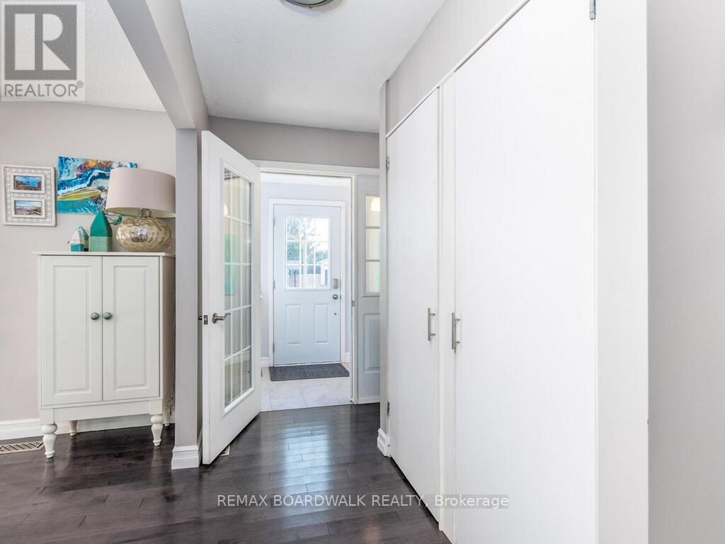 15 Terry Fox Avenue, Carleton Place, Ontario  K7C 4G2 - Photo 4 - X12924944