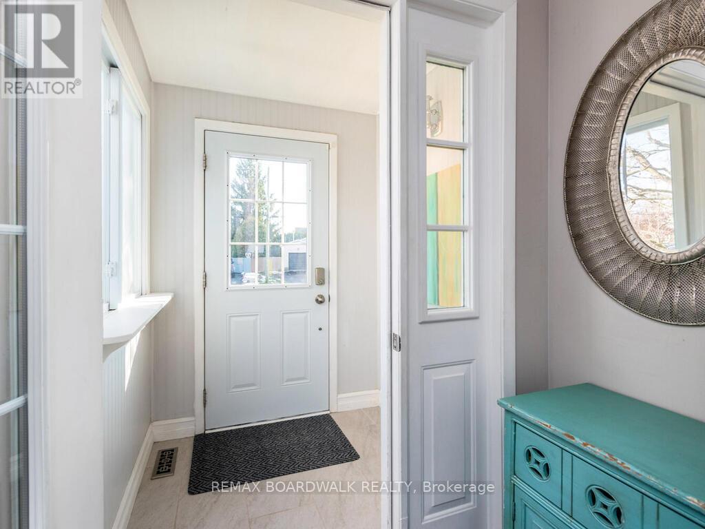 15 Terry Fox Avenue, Carleton Place, Ontario  K7C 4G2 - Photo 5 - X12924944