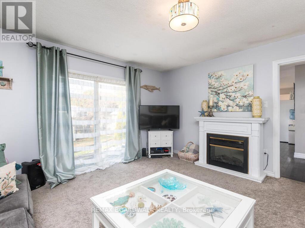 15 Terry Fox Avenue, Carleton Place, Ontario  K7C 4G2 - Photo 9 - X12924944