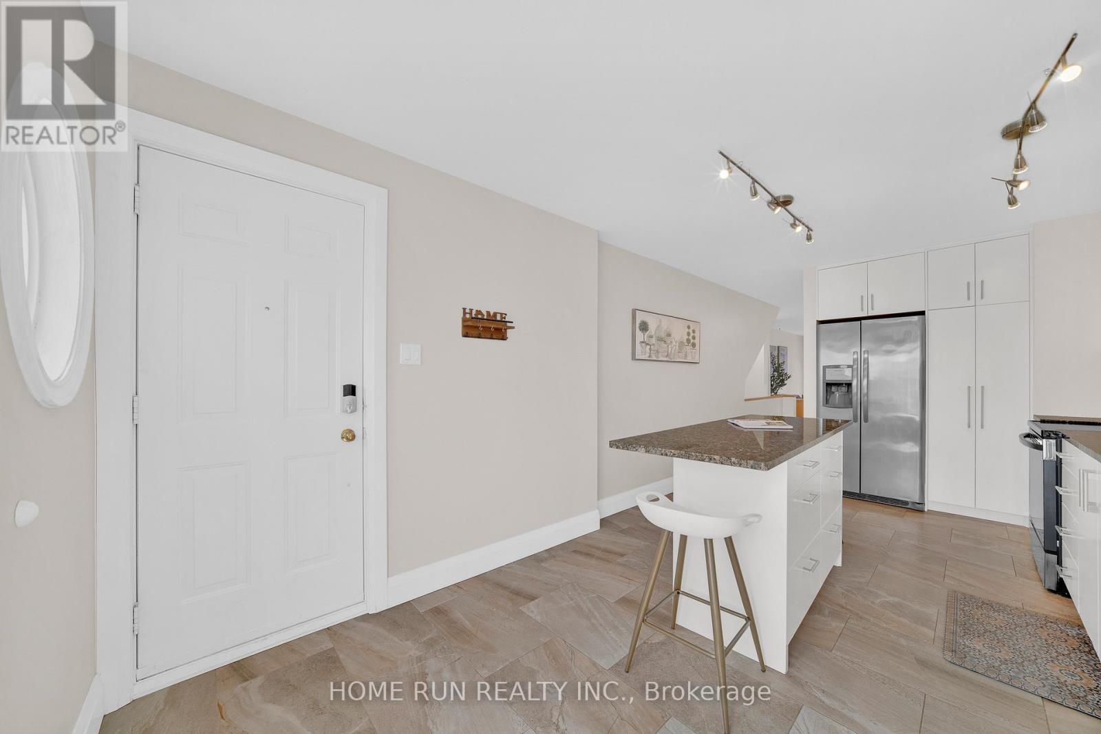 1150 Gablefield Private, Ottawa, Ontario  K1J 1E3 - Photo 5 - X12924972