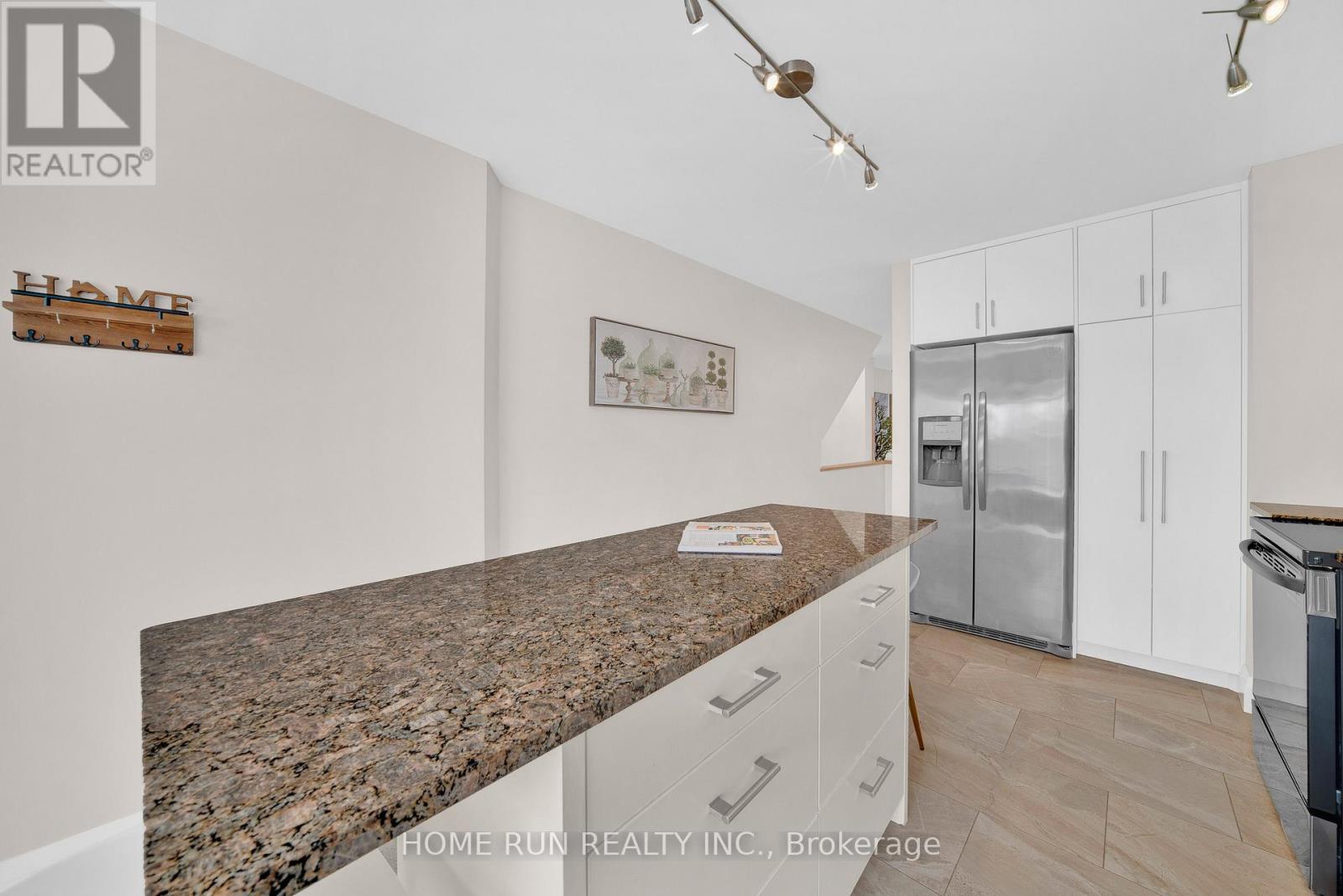 1150 Gablefield Private, Ottawa, Ontario  K1J 1E3 - Photo 9 - X12924972