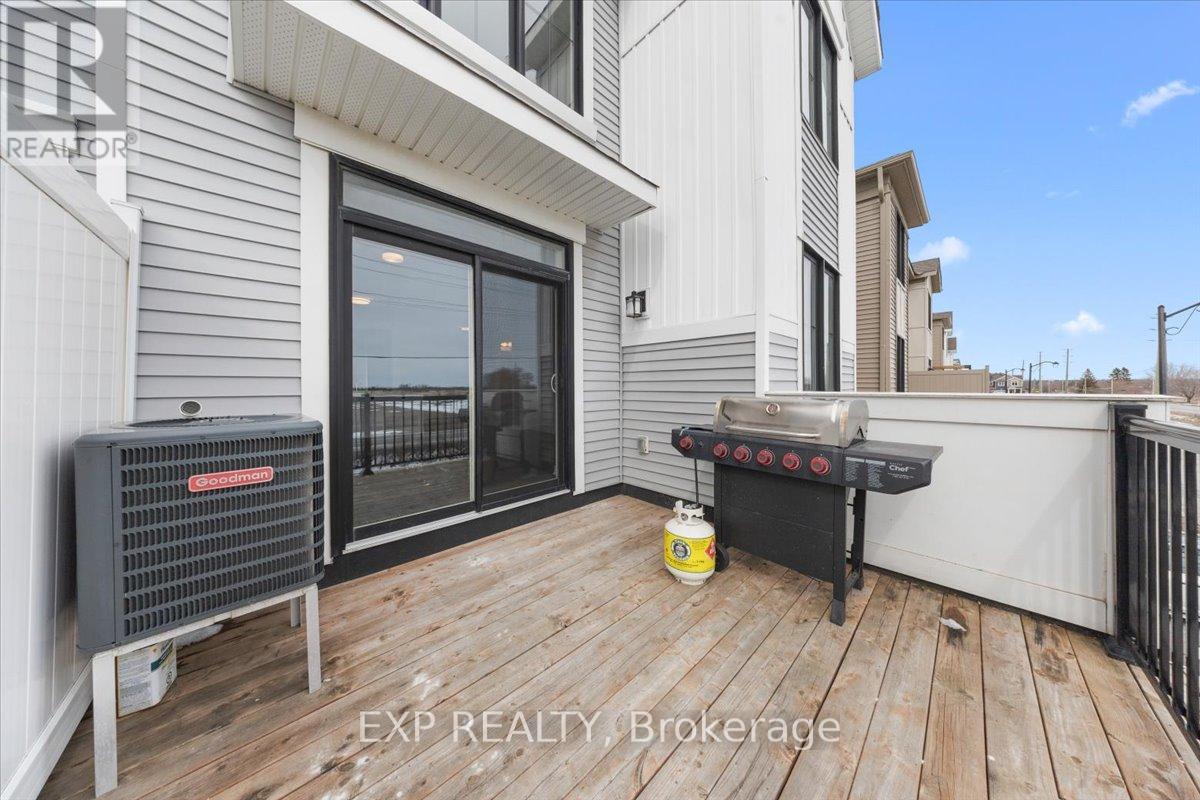 217 Hibernian Walk, Ottawa, Ontario  K2V 0R6 - Photo 30 - X12925050
