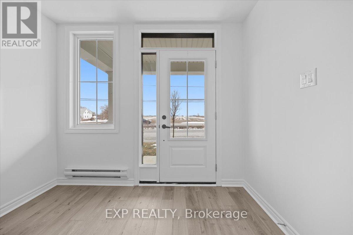 217 Hibernian Walk, Ottawa, Ontario  K2V 0R6 - Photo 4 - X12925050