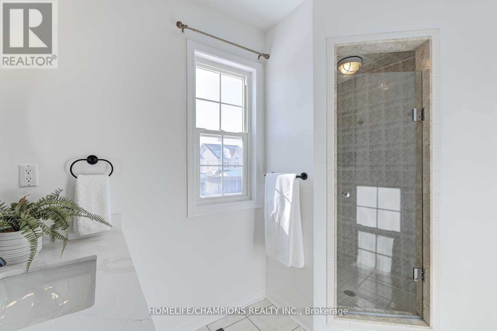 24 Juneau Crescent, Whitby, Ontario  L1R 3A3 - Photo 20 - E12924966