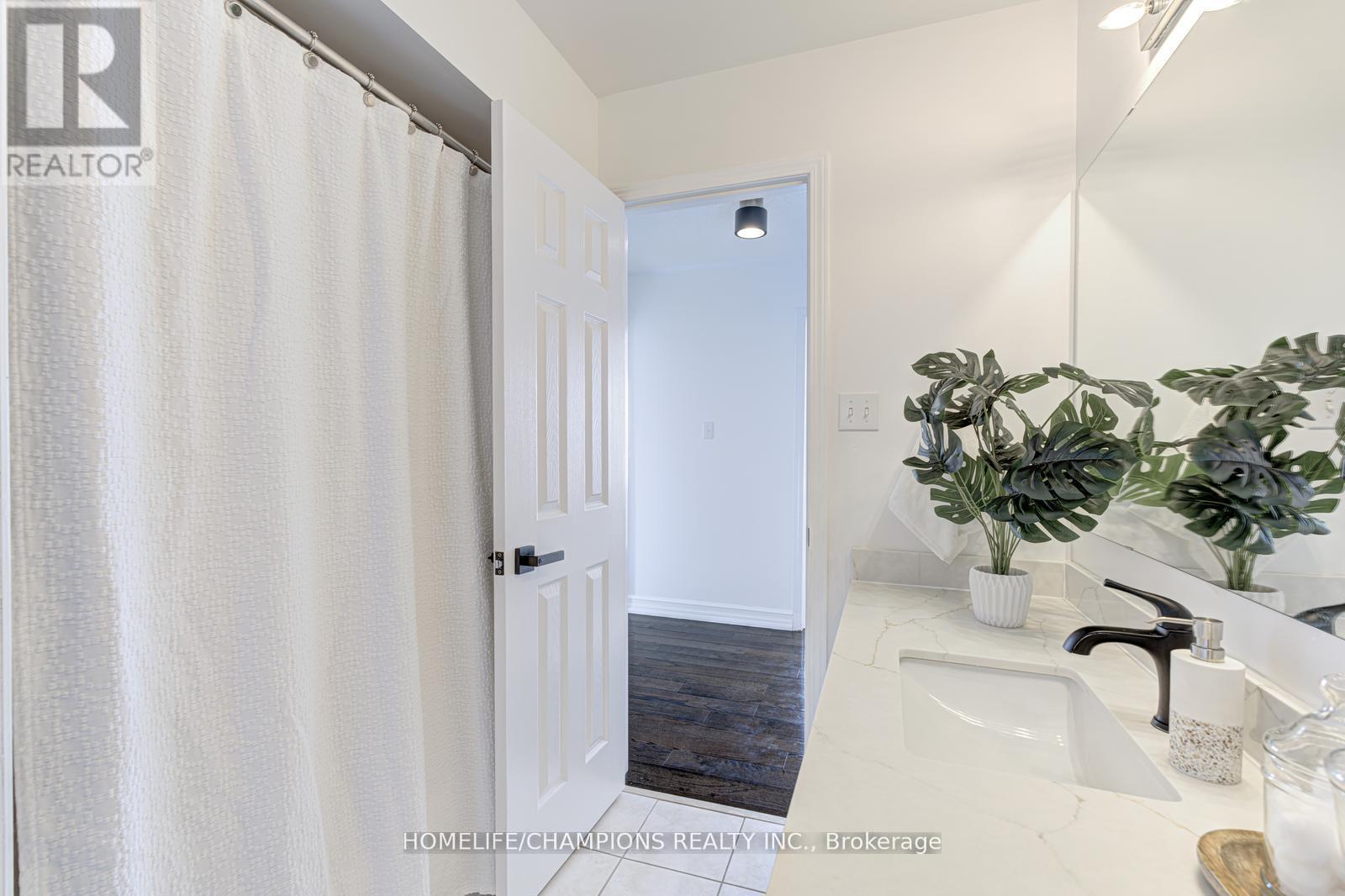 24 Juneau Crescent, Whitby, Ontario  L1R 3A3 - Photo 36 - E12924966