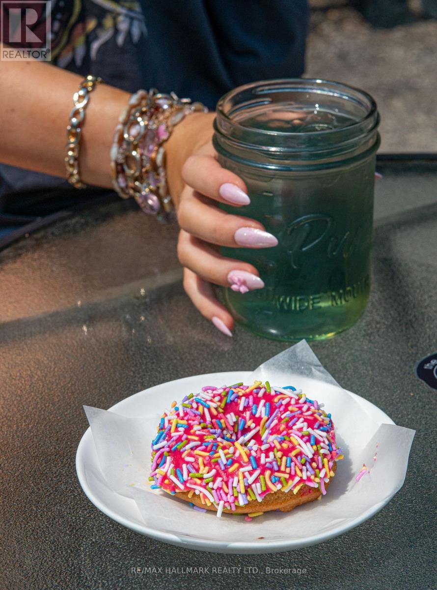 2256 Queen Street E, Toronto, Ontario  M4E 1G2 - Photo 11 - E12924976