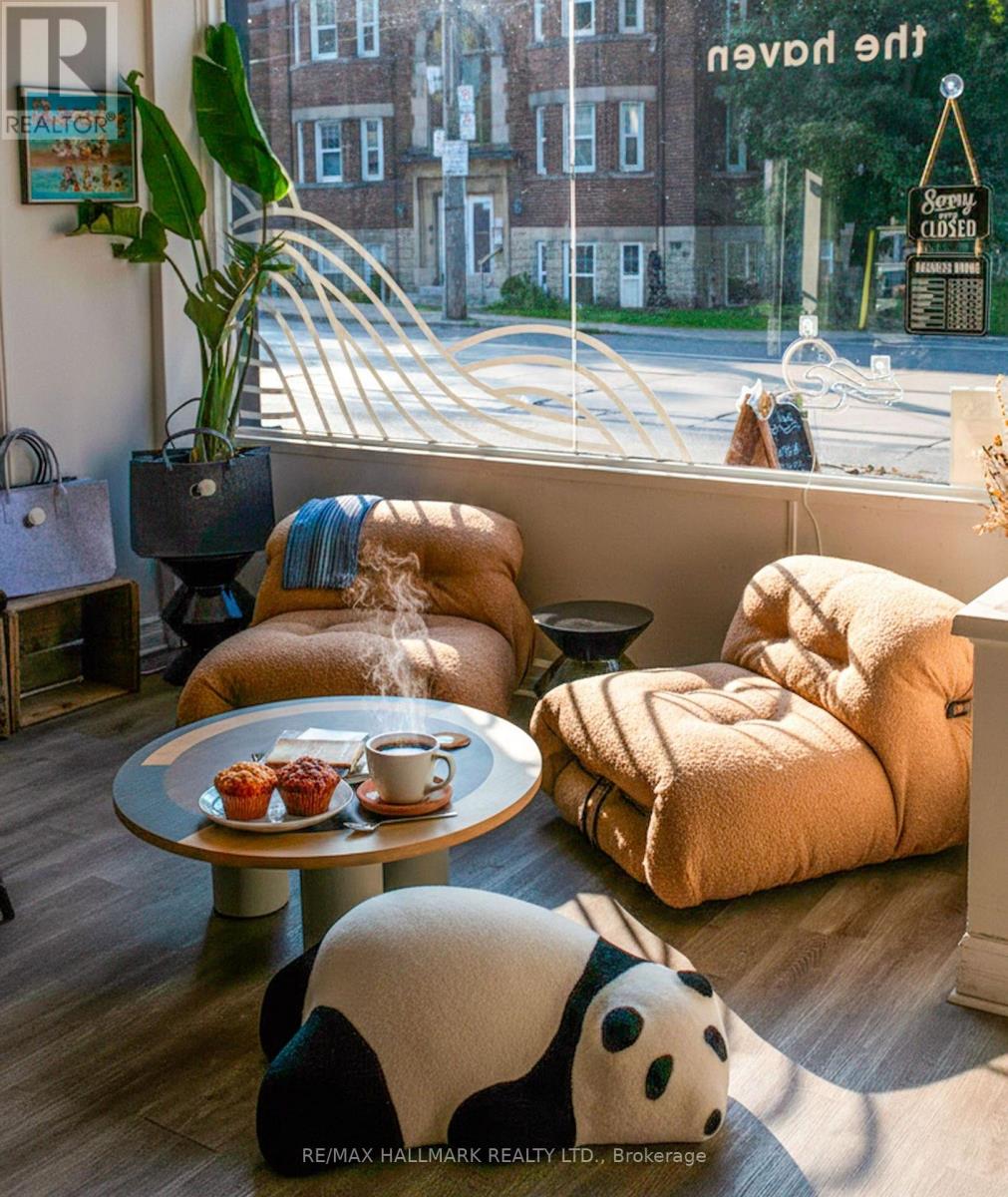 2256 Queen Street E, Toronto, Ontario  M4E 1G2 - Photo 4 - E12924976