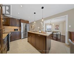 215 QUEENSLEA AVENUE, Toronto, Ontario