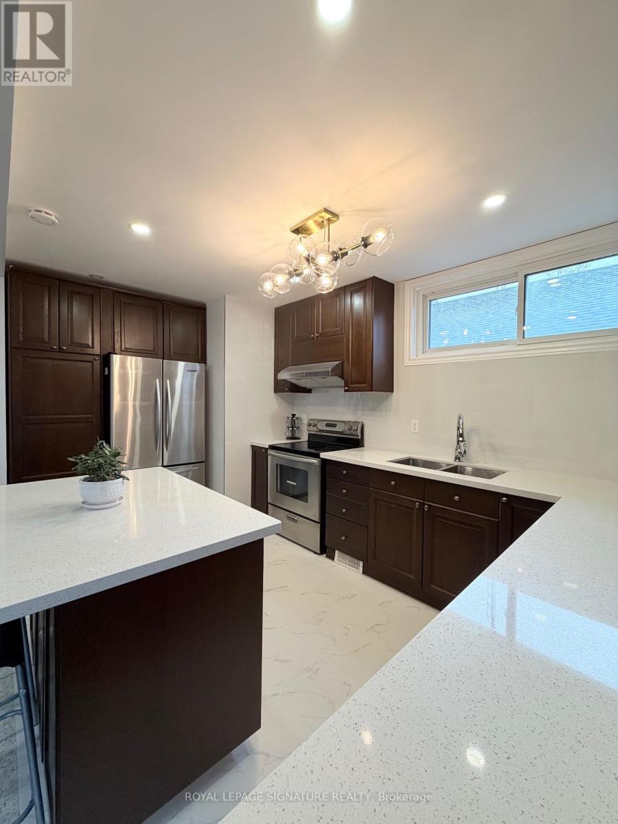 67 South Kingsway, Toronto, Ontario  M6S 3T4 - Photo 19 - W12920294