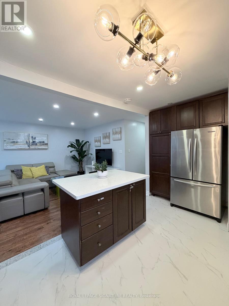 67 South Kingsway, Toronto, Ontario  M6S 3T4 - Photo 20 - W12920294