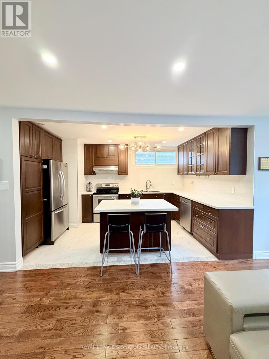 67 South Kingsway, Toronto, Ontario  M6S 3T4 - Photo 12 - W12920294