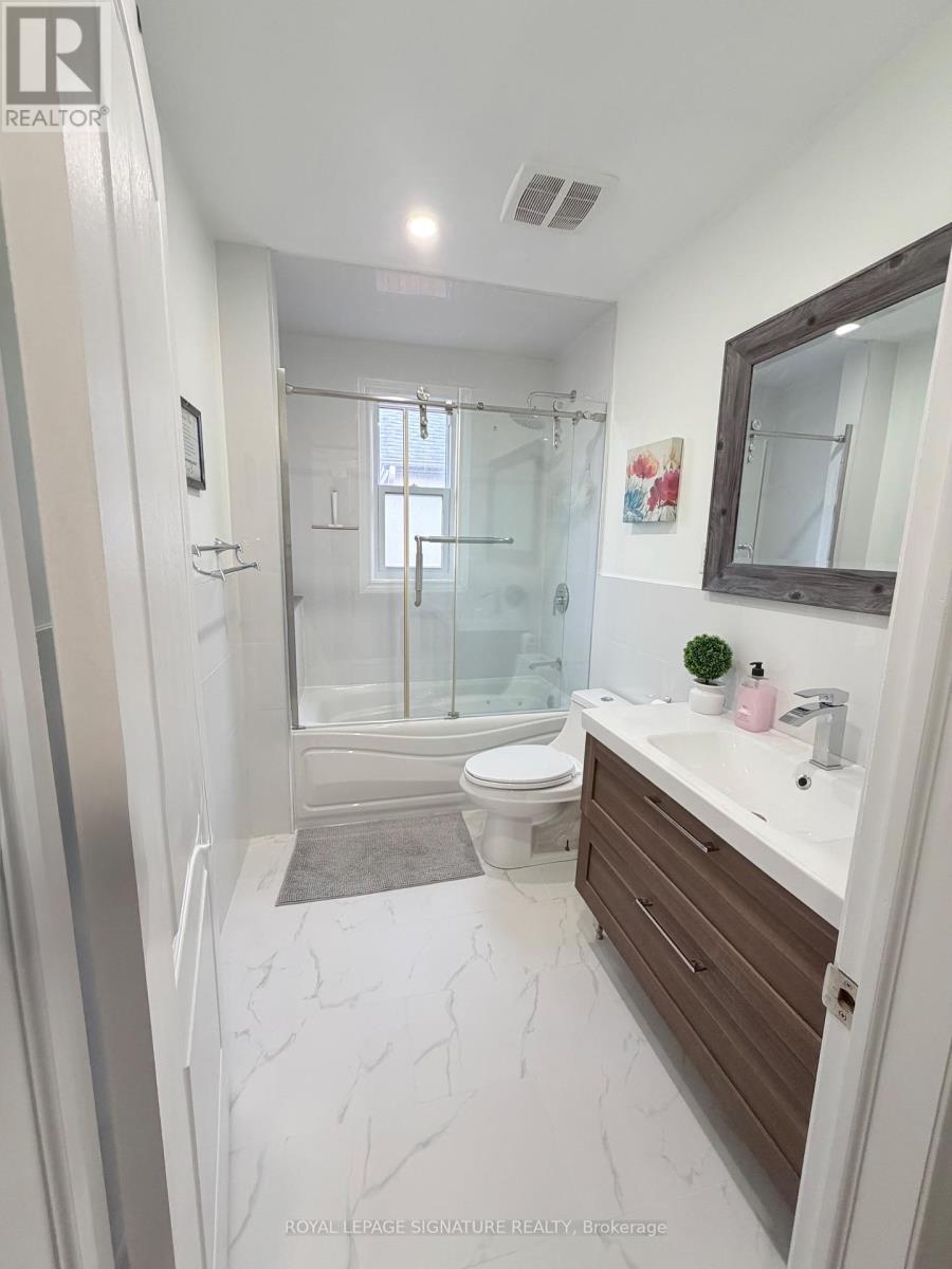 67 South Kingsway, Toronto, Ontario  M6S 3T4 - Photo 29 - W12920294