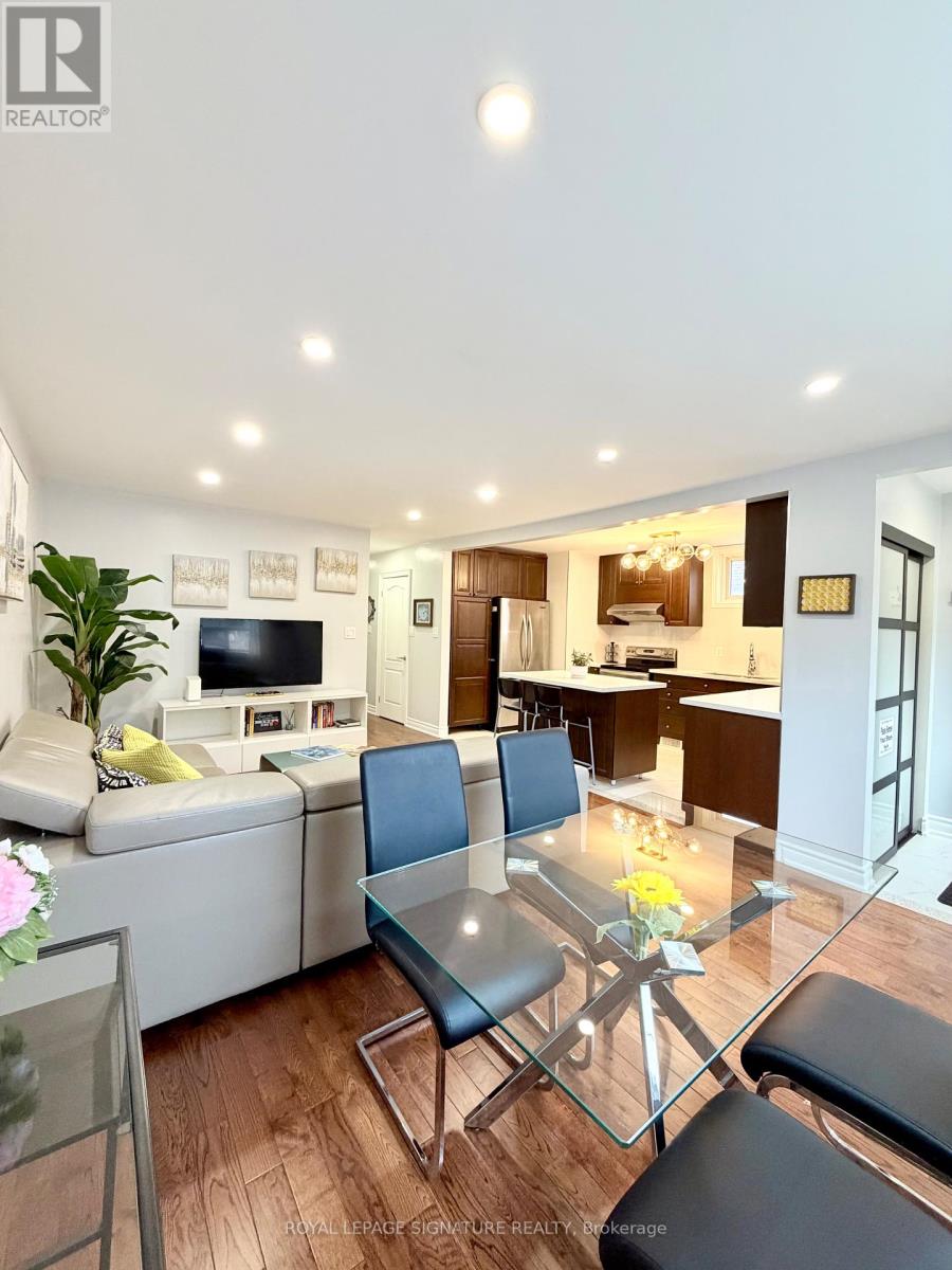 67 South Kingsway, Toronto, Ontario  M6S 3T4 - Photo 8 - W12920294