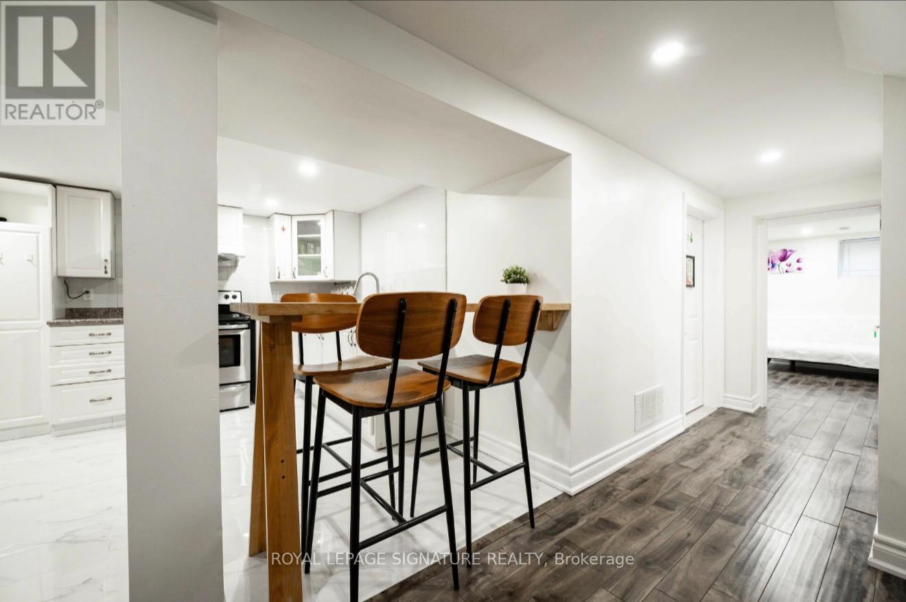 67 South Kingsway, Toronto, Ontario  M6S 3T4 - Photo 40 - W12920294