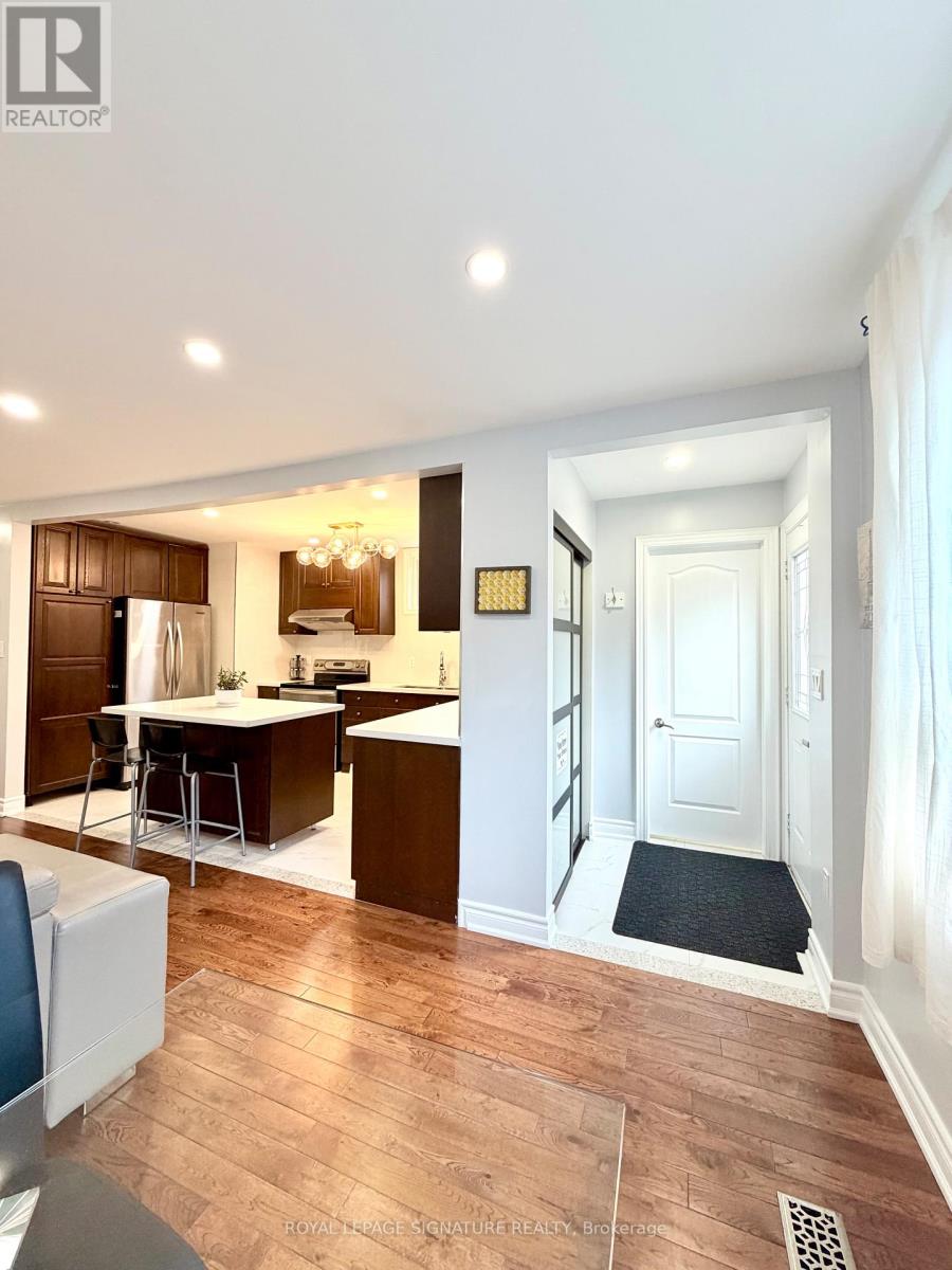 67 South Kingsway, Toronto, Ontario  M6S 3T4 - Photo 7 - W12920294