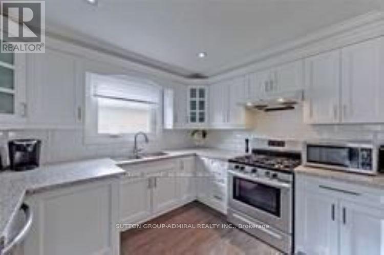 114 Cartier Crescent, Richmond Hill, Ontario  L4C 2N6 - Photo 2 - N12924962