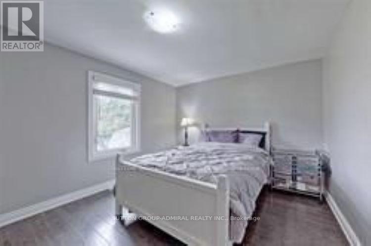 114 Cartier Crescent, Richmond Hill, Ontario  L4C 2N6 - Photo 5 - N12924962