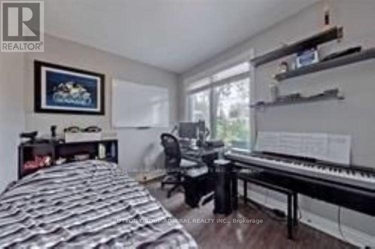 114 Cartier Crescent, Richmond Hill, Ontario  L4C 2N6 - Photo 6 - N12924962