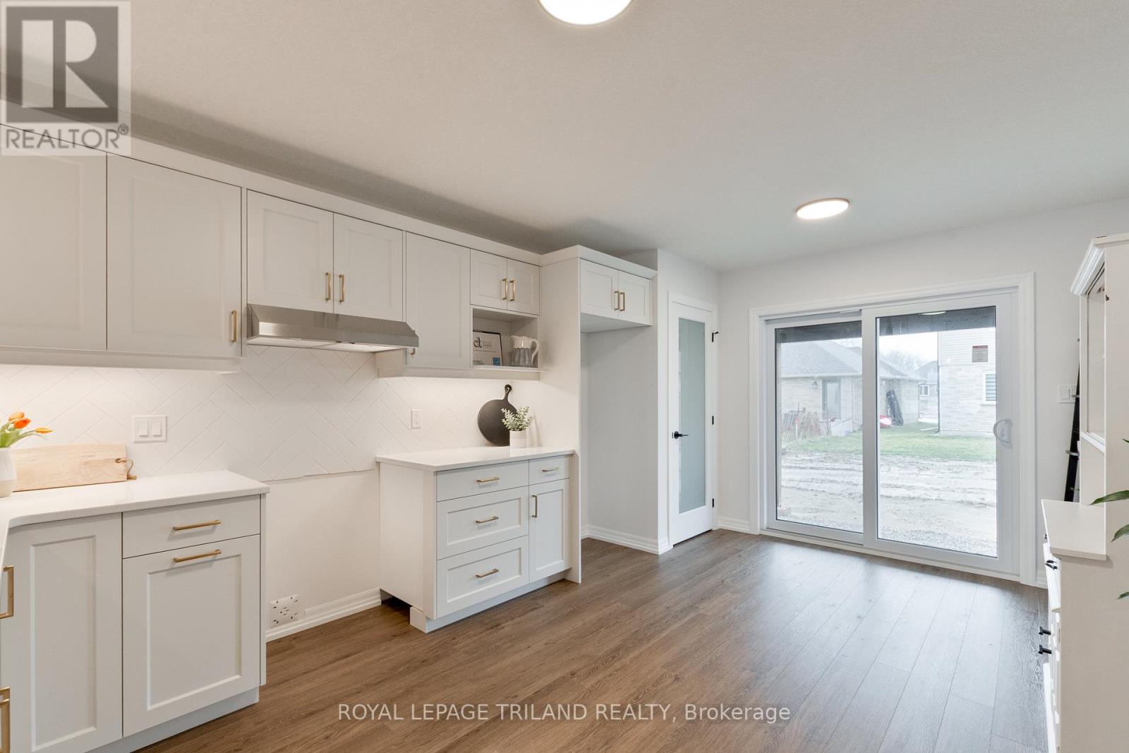 14 Harrow Lane, St. Thomas, Ontario  N5R 0P3 - Photo 15 - X12428508