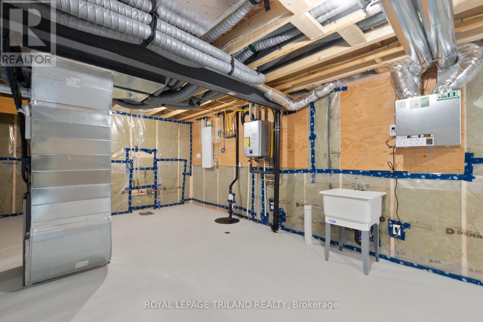 14 Harrow Lane, St. Thomas, Ontario  N5R 0P3 - Photo 34 - X12428508