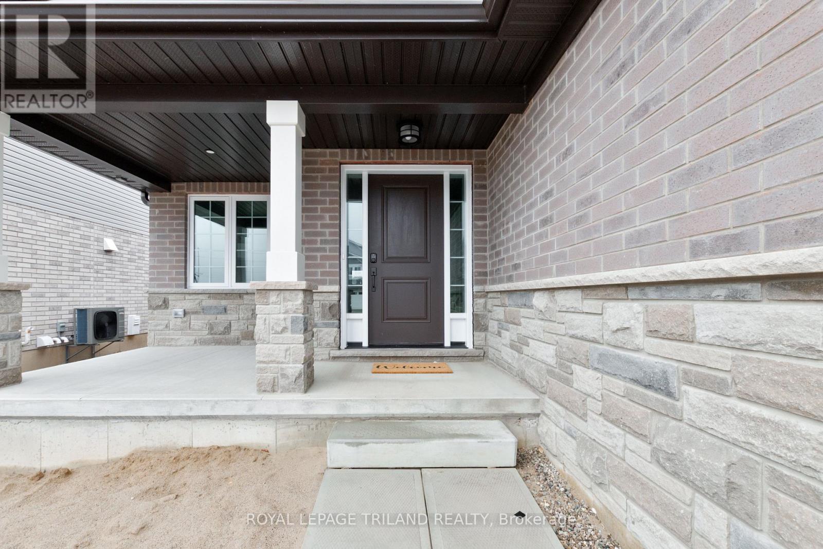 14 Harrow Lane, St. Thomas, Ontario  N5R 0P3 - Photo 3 - X12428508