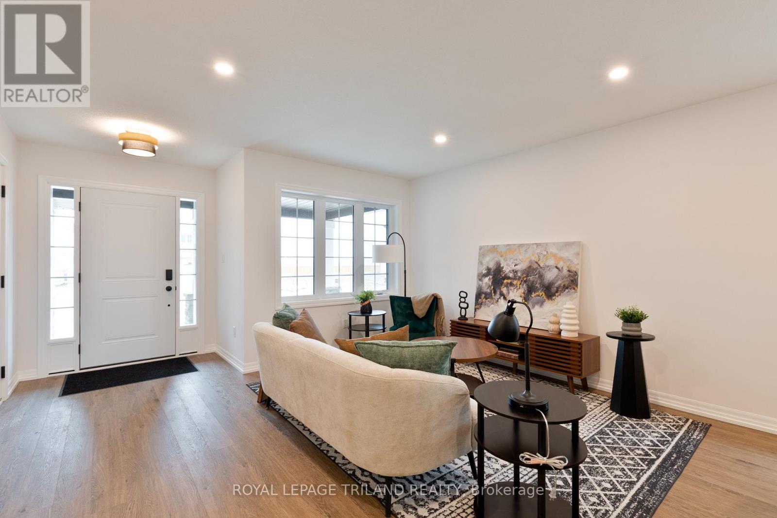 14 Harrow Lane, St. Thomas, Ontario  N5R 0P3 - Photo 5 - X12428508