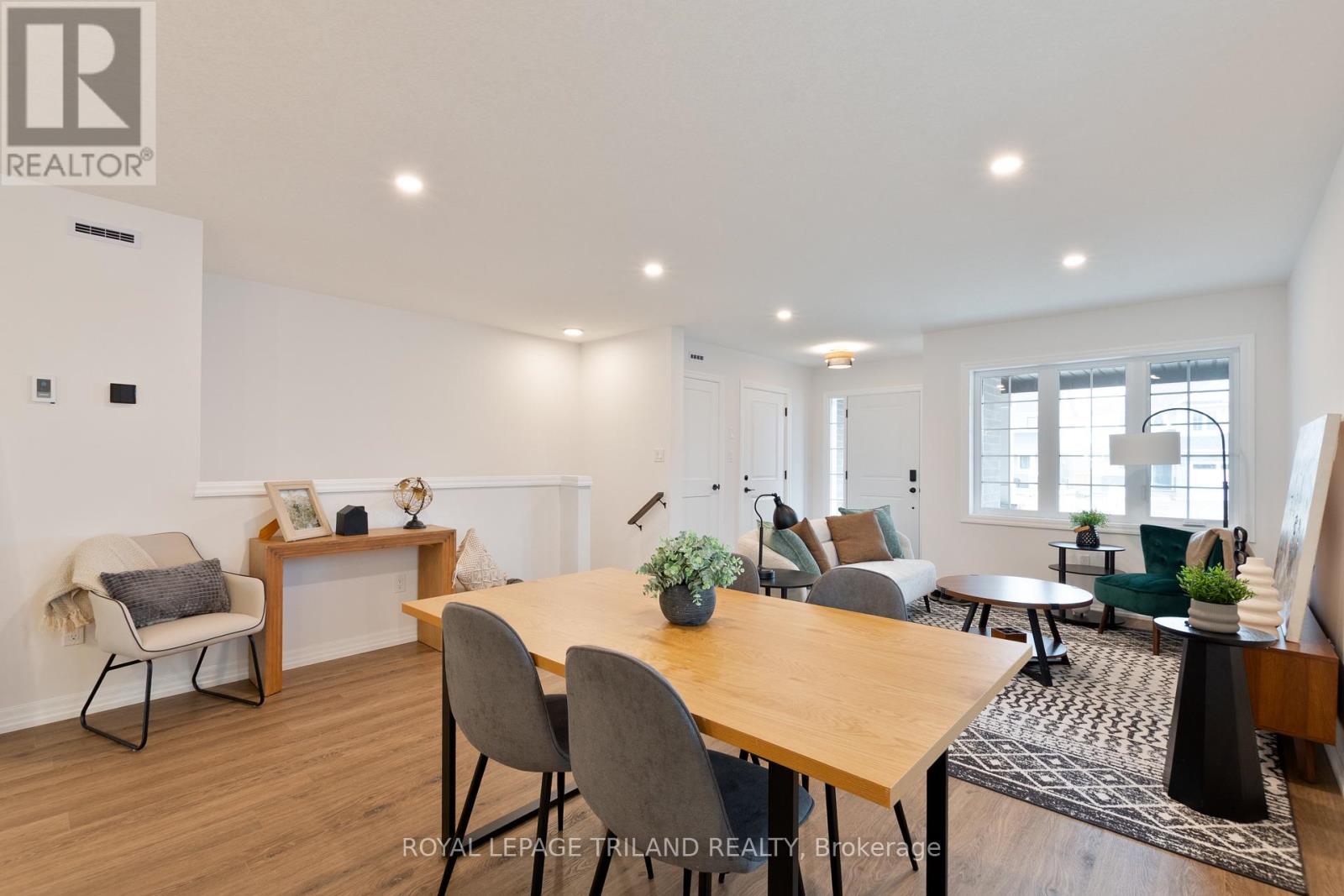 14 Harrow Lane, St. Thomas, Ontario  N5R 0P3 - Photo 7 - X12428508