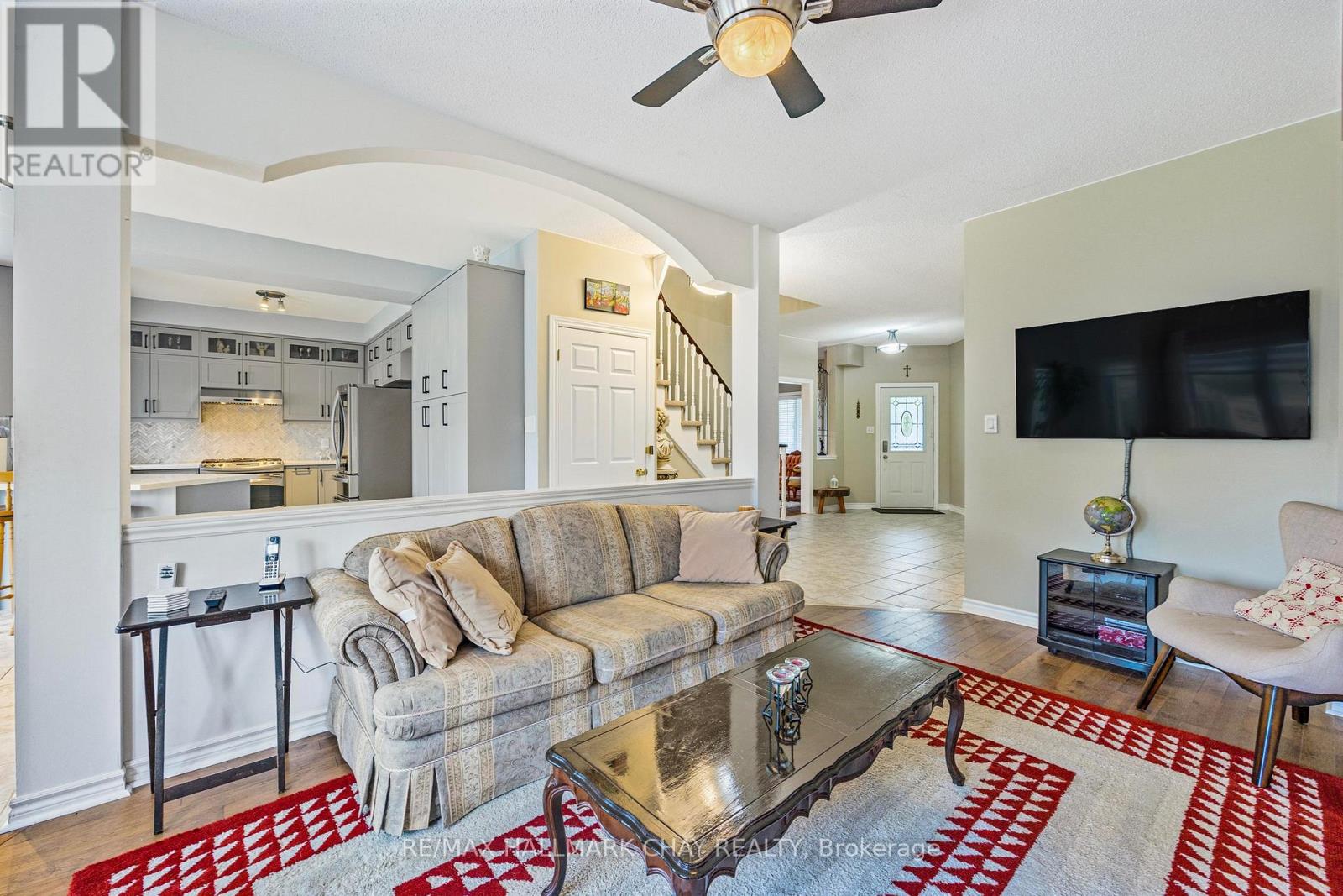 66 Penvill Trail, Barrie (Ardagh), Ontario  L4N 5C5 - Photo 9 - S12924954