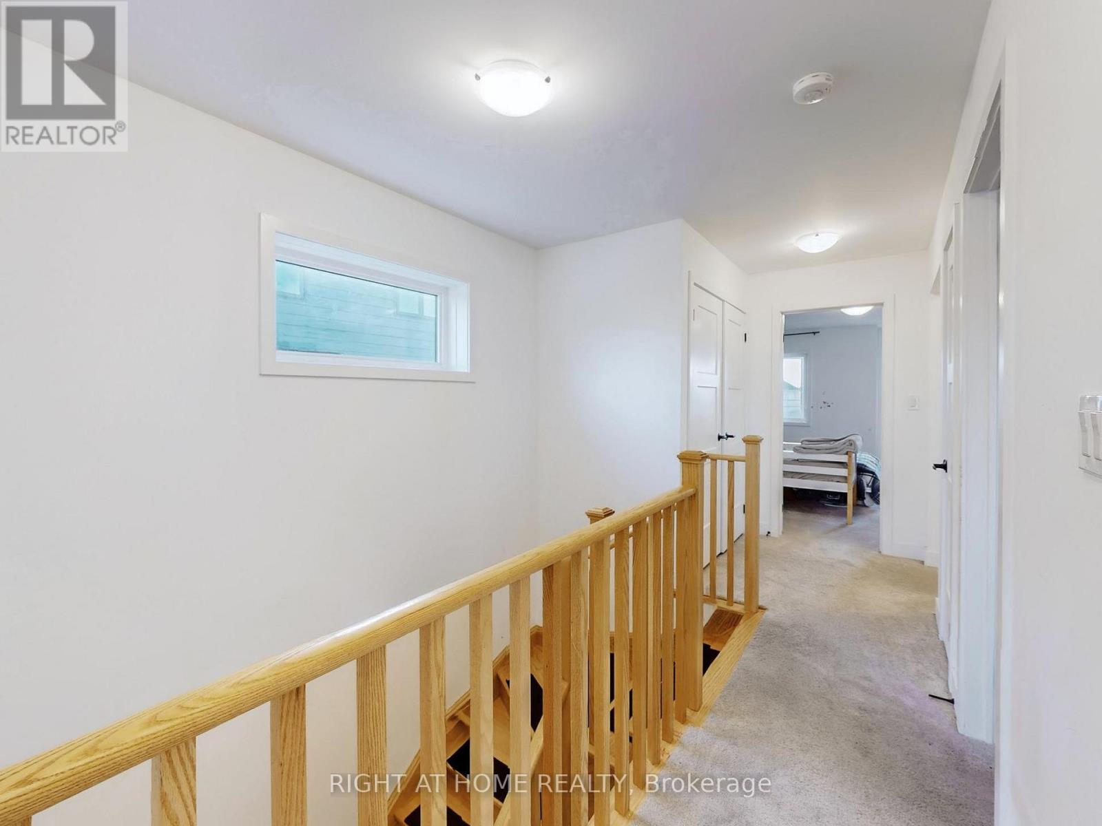 33 Pumpkin Corner Crescent, Barrie (Innis-Shore), Ontario  L9J 0C2 - Photo 9 - S12925020