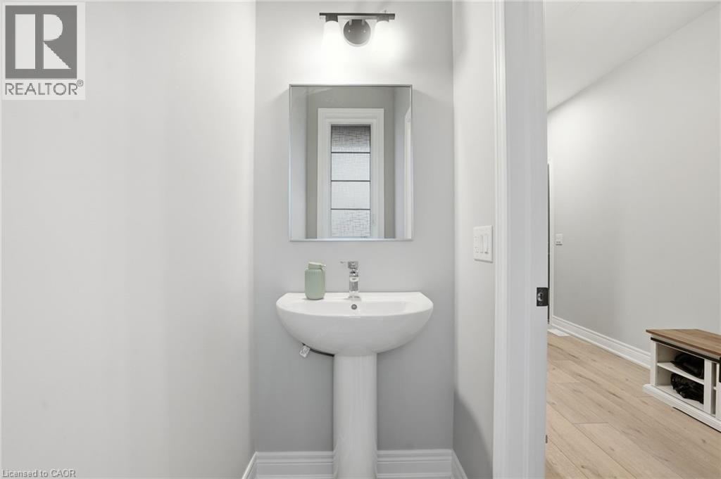 121 Moffatt Street, St. Catharines, Ontario  L2P 2L8 - Photo 7 - 40815129