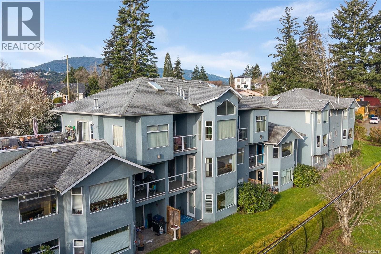 202 2 Doric Ave, Nanaimo, British Columbia  V9R 3N1 - Photo 1 - 1029804