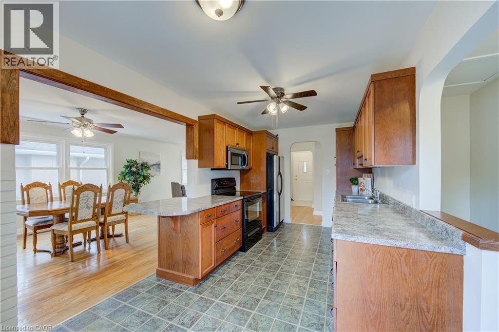 133 Glastonbury Crescent, Stratford, Ontario  N5A 6J1 - Photo 10 - 40812122