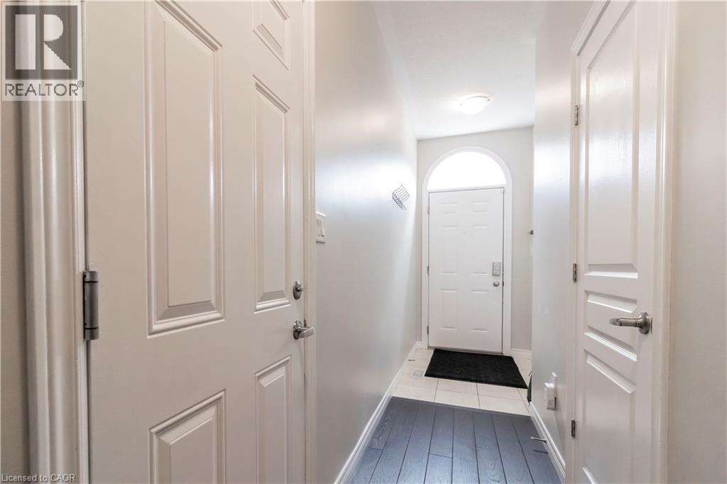 30 Robert Peel Road, Kitchener, Ontario  N2H 0B3 - Photo 5 - 40813270