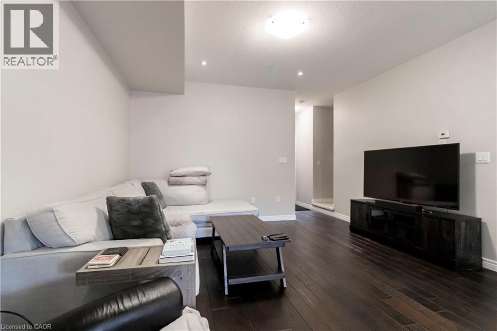 30 Robert Peel Road, Kitchener, Ontario  N2H 0B3 - Photo 14 - 40813270