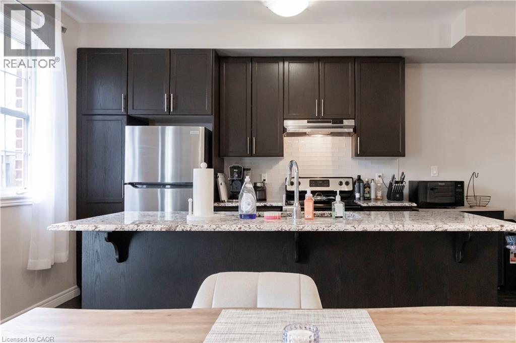 30 ROBERT PEEL Road, Kitchener, Ontario