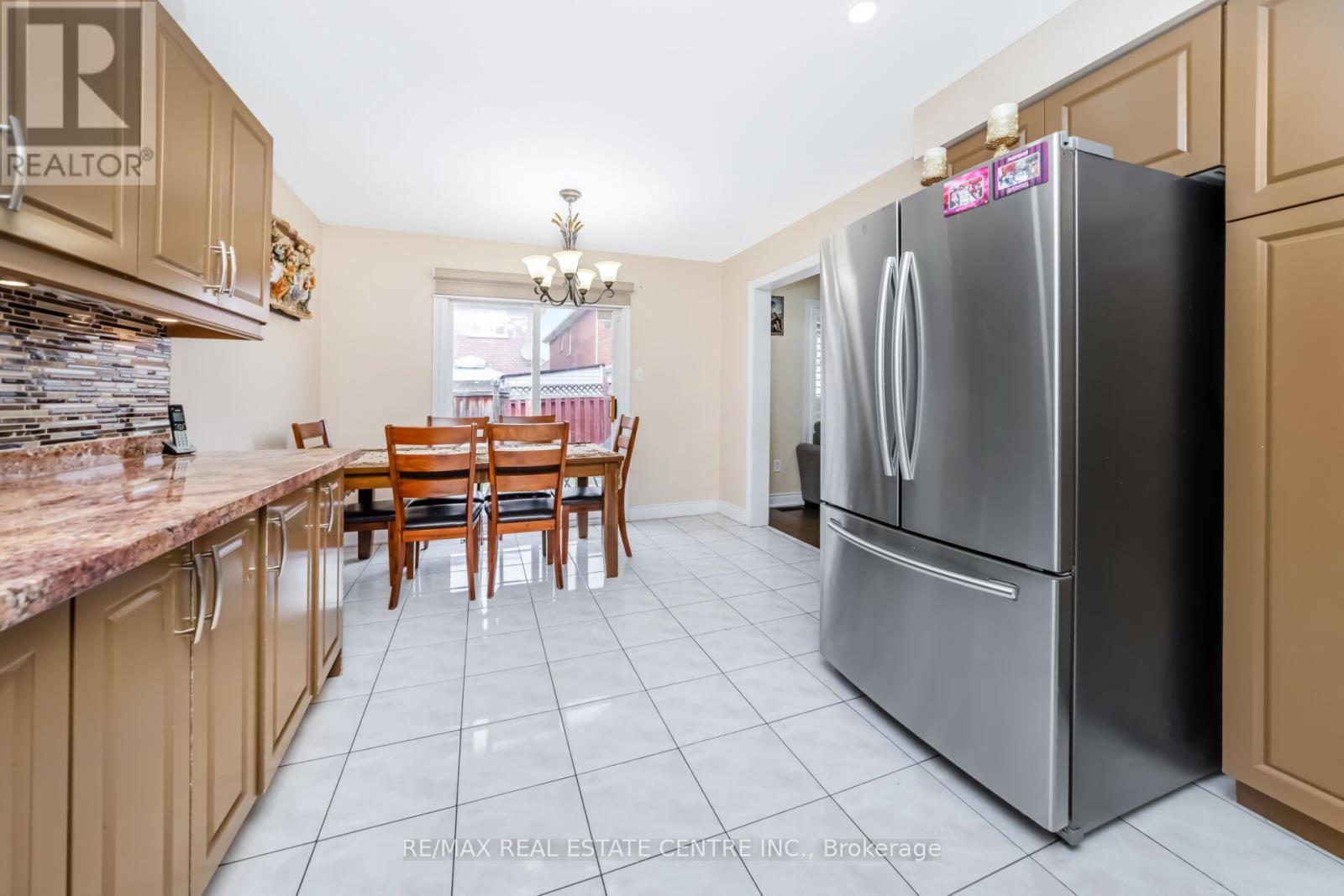 55 Golden Eagle Road, Brampton, Ontario L6R 1Z4 - Photo 15 - W12924948