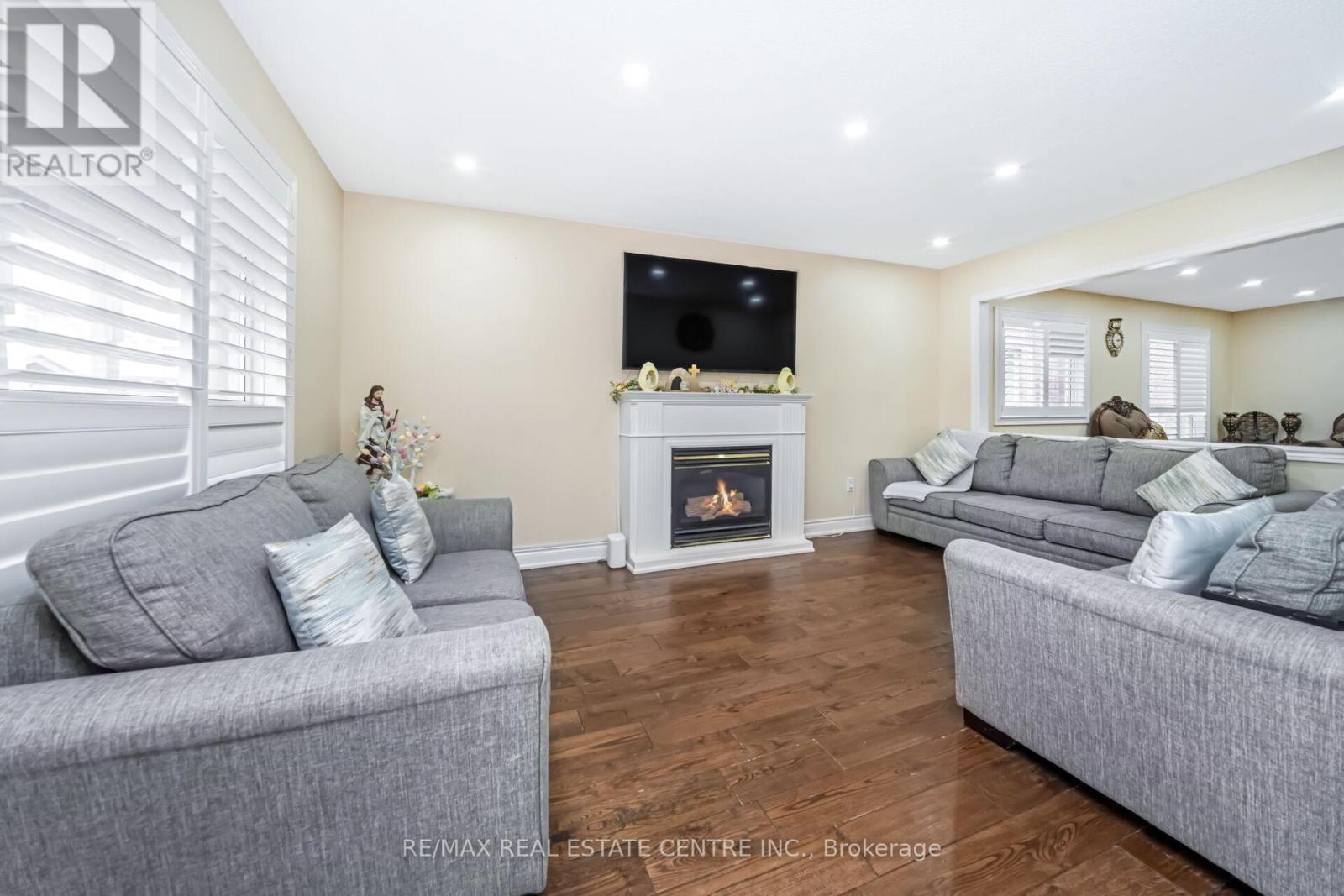 55 Golden Eagle Road, Brampton, Ontario L6R 1Z4 - Photo 16 - W12924948