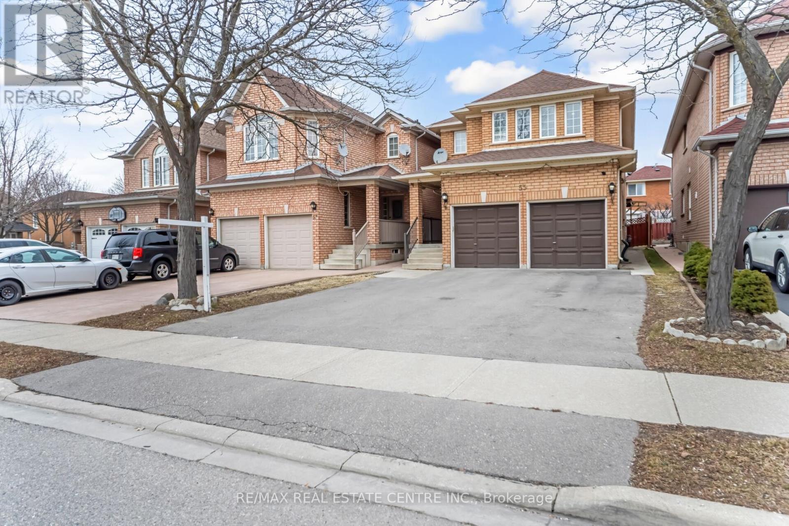 55 Golden Eagle Road, Brampton, Ontario L6R 1Z4 - Photo 3 - W12924948