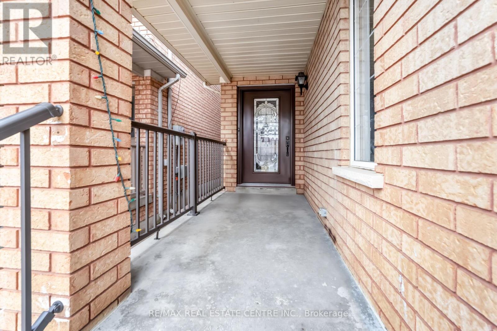 55 Golden Eagle Road, Brampton, Ontario L6R 1Z4 - Photo 5 - W12924948