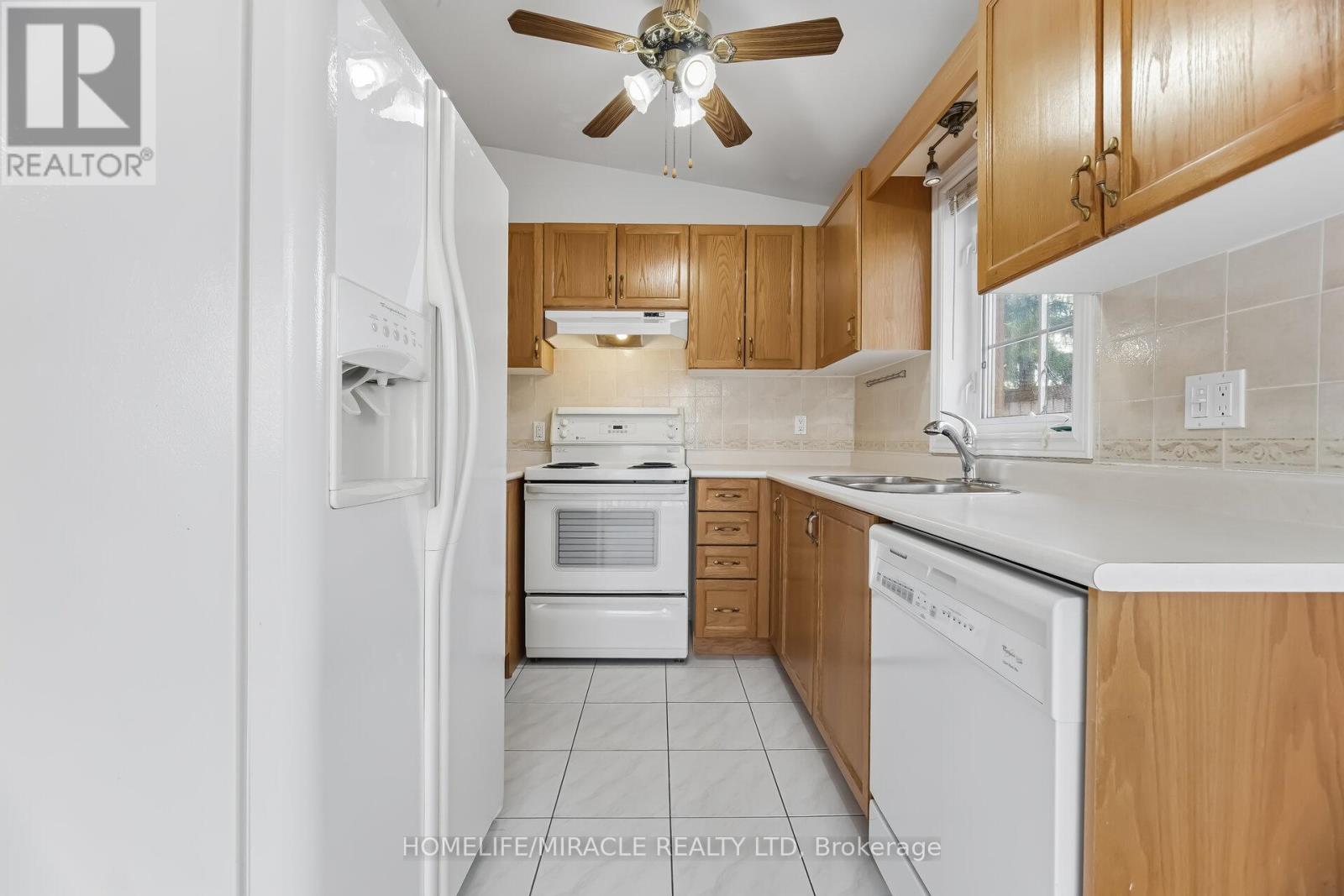 7064 Walworth Court, Mississauga, Ontario  L5N 7L4 - Photo 21 - W12924964